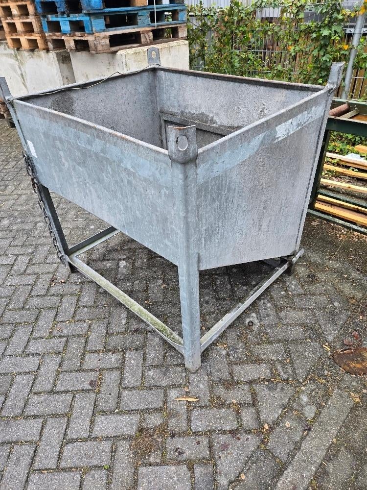 Metalen bak met te openen glijgoot, Doe-het-zelf en Verbouw, Metalen, Ophalen, Gebruikt, IJzer