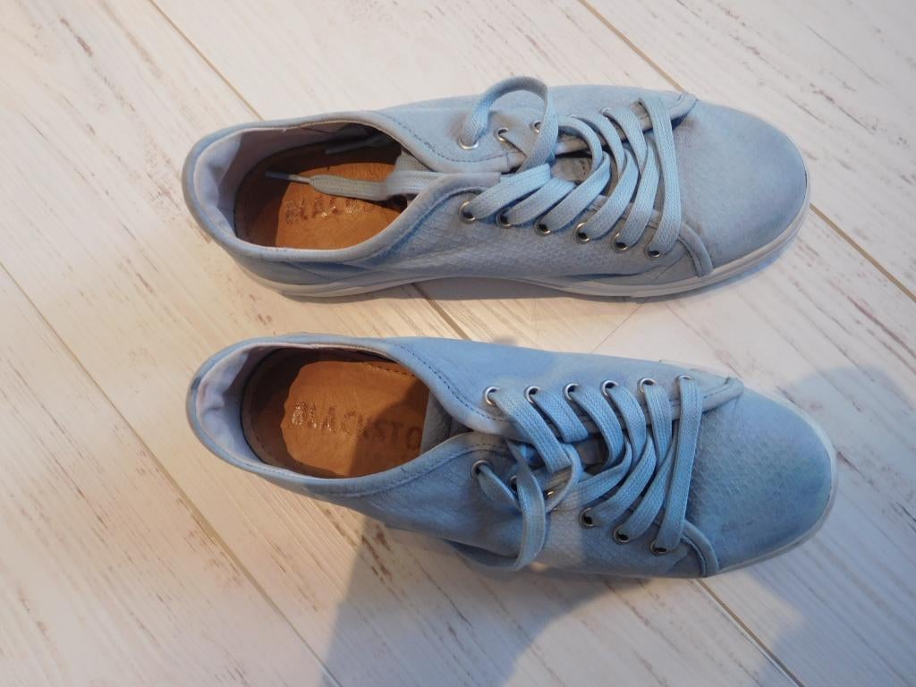 NIEUWstaat licht blauw leer sneakers merk BLACKSTONE Maat 37, Blauw, Nieuw, Ophalen of Verzenden, Sneakers of Gympen