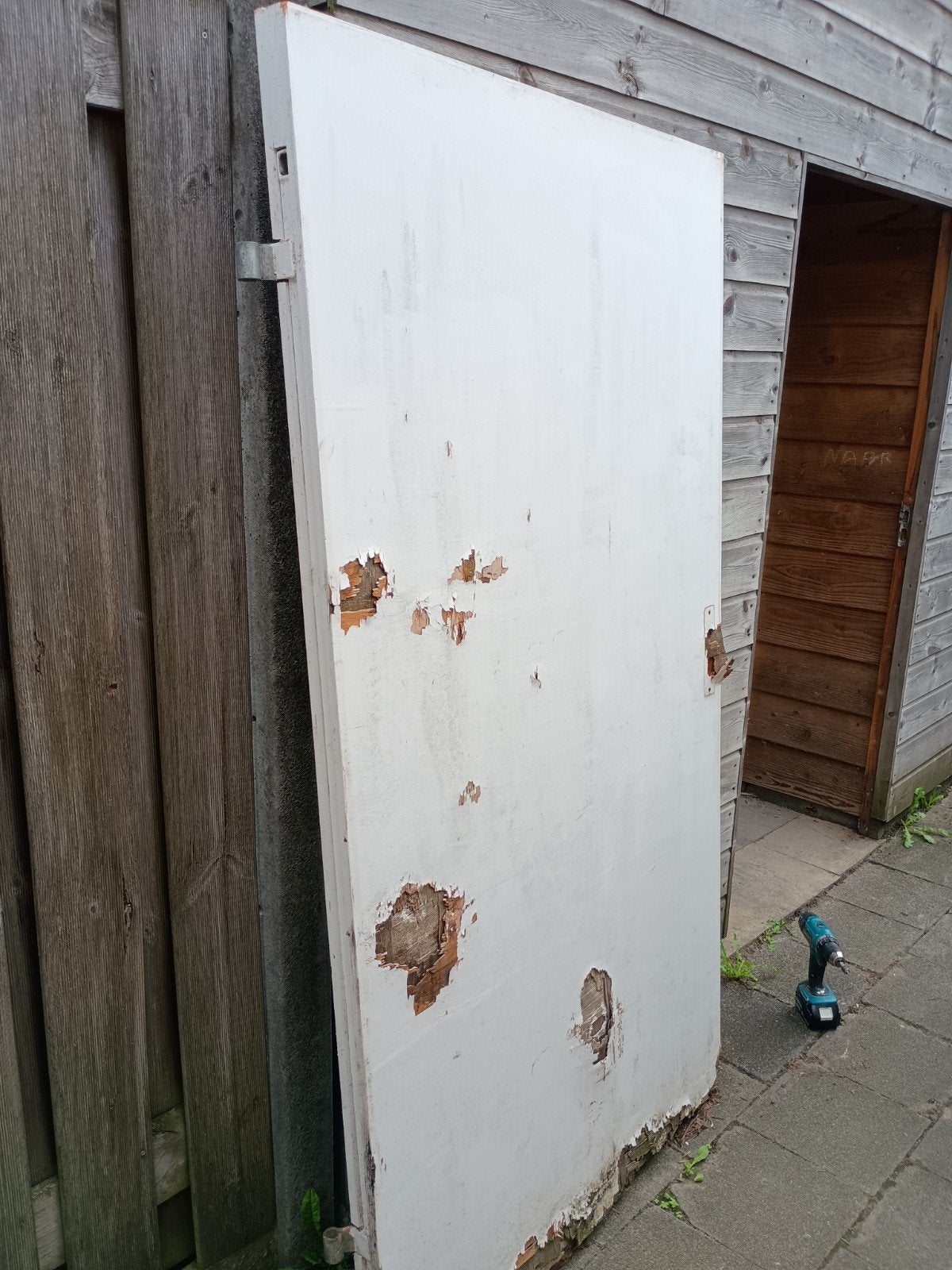Witte poortdeur met ijzeren frame, Tuin en Terras, Ophalen, Met poort, Gebruikt, Sierhekwerk