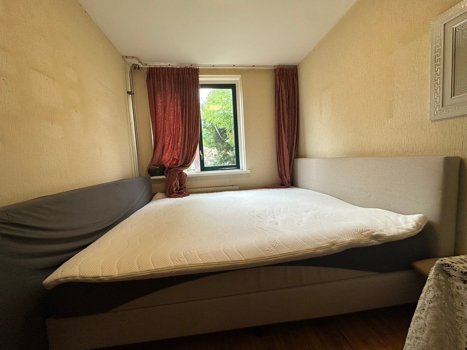 Boxsprings, Huis en Inrichting, Slaapkamer | Bedden, Ophalen, Beige, Tweepersoons, Zo goed als nieuw