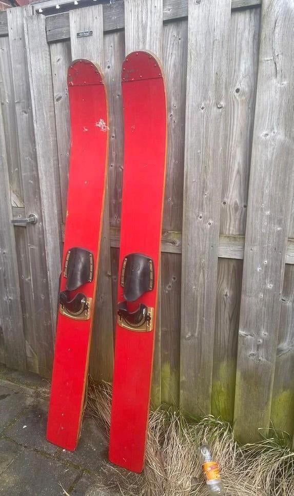 Vintage houten (stunt) waterski's bruikbaar of als decoratie, Watersport en Boten, Ophalen, Waterski's