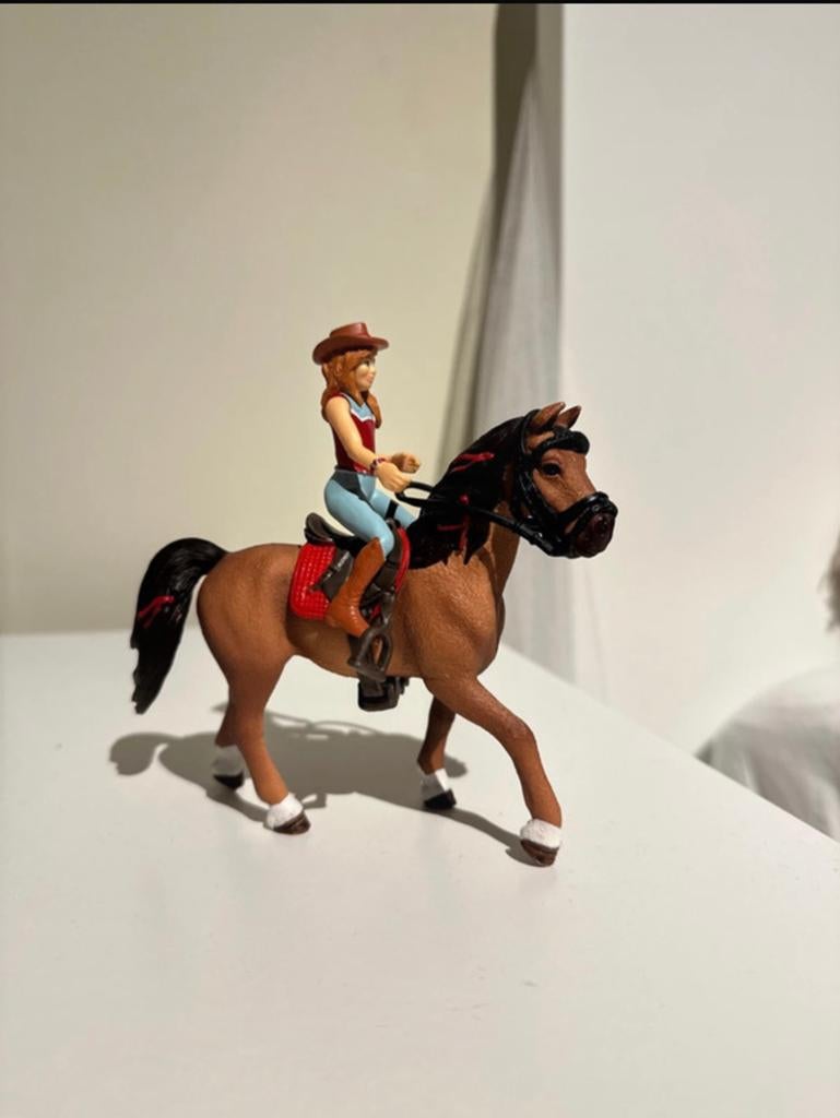 Schleich Hannah en Cayenne speelset, Verzenden, Zo goed als nieuw, Paard, Beeldje of Figuurtje