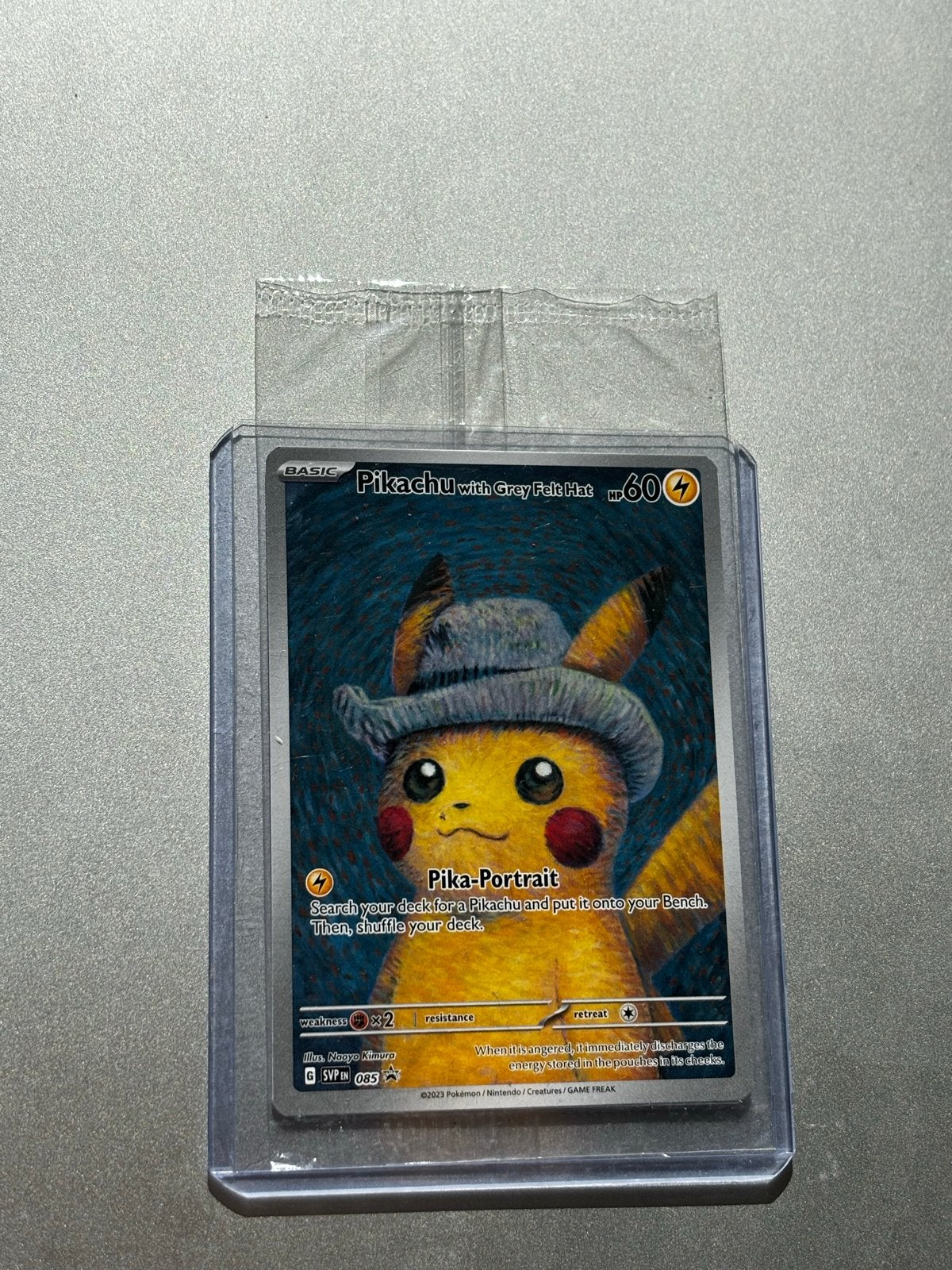 Pikachu met Grijze Vilthoed Promo Kaart (Verzegeld, NM), Hobby en Vrije tijd, Verzamelkaartspellen | Pokémon, Ophalen of Verzenden
