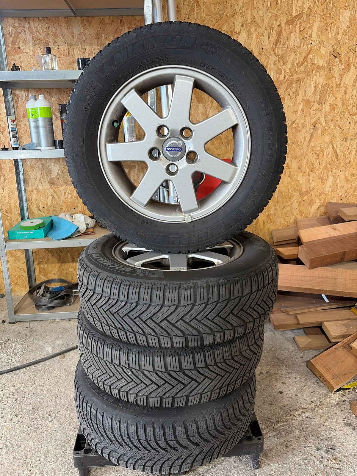 4 Winterbanden met velgen voor Volvo V50, Ophalen, Gebruikt, 15 inch, .