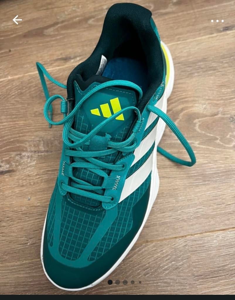 Adidas Hockeyschoenen Senior maat 41 1/3, Ophalen of Verzenden, Zo goed als nieuw, Schoenen