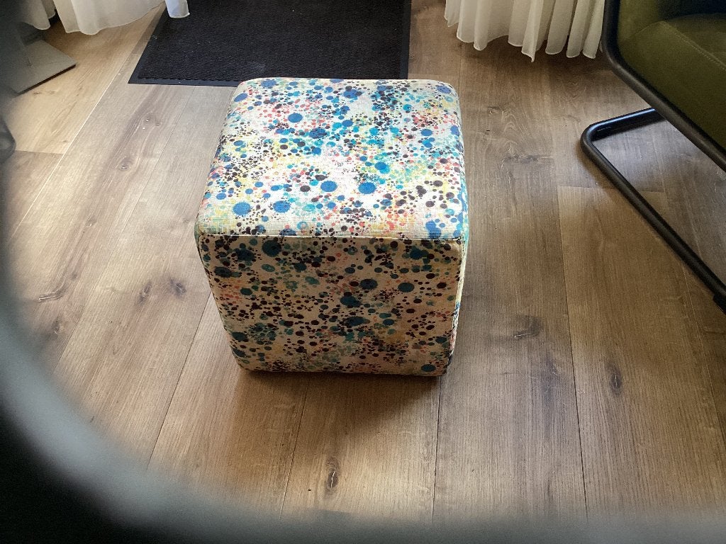 Gekleurde poef, Ophalen, Minder dan 50 cm, Gebruikt, Vierkant