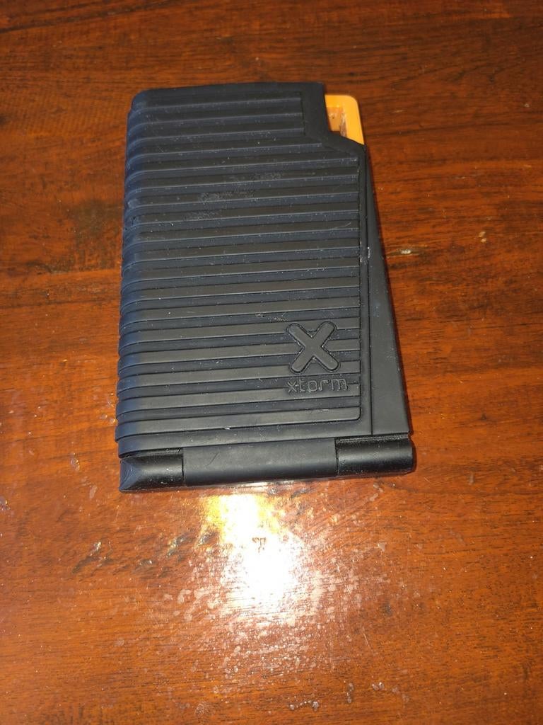 Xtorm powerbank met zonnepaneel en 3 aansluitingen, Ophalen