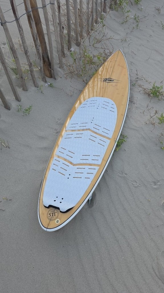 F-ONE strapless 5.11 Perfect beginner board, Watersport en Boten, Ophalen, Gebruikt, Kiteboard, Directional