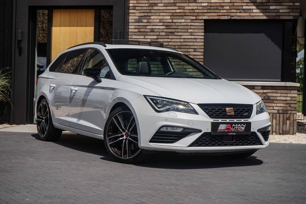 SEAT Leon ST Cupra 300 4Drive Pano/DCC/ACC/Virtual/Beats, Auto's, Automaat, 1557 kg, Gebruikt, Euro 6
