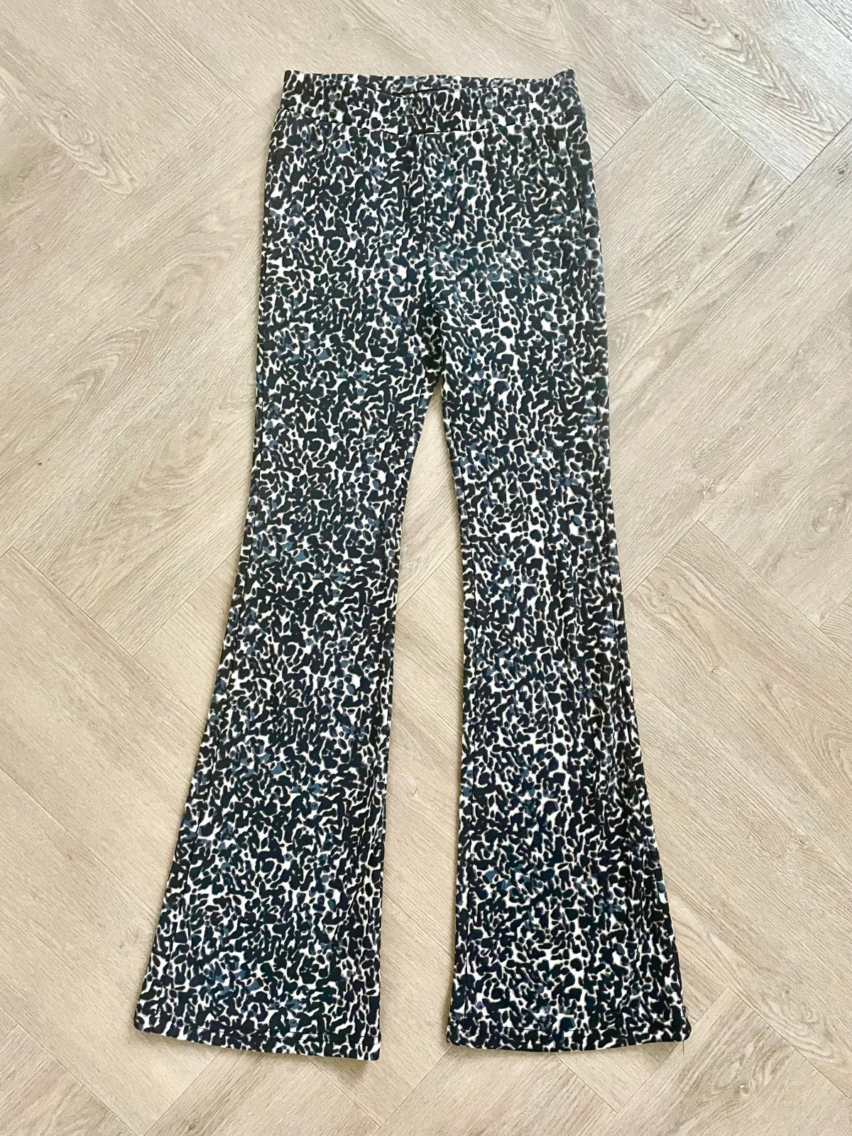 Shoeby flared broek met tijgerprint maat 152, Verzenden, Zo goed als nieuw, Meisje, Broek