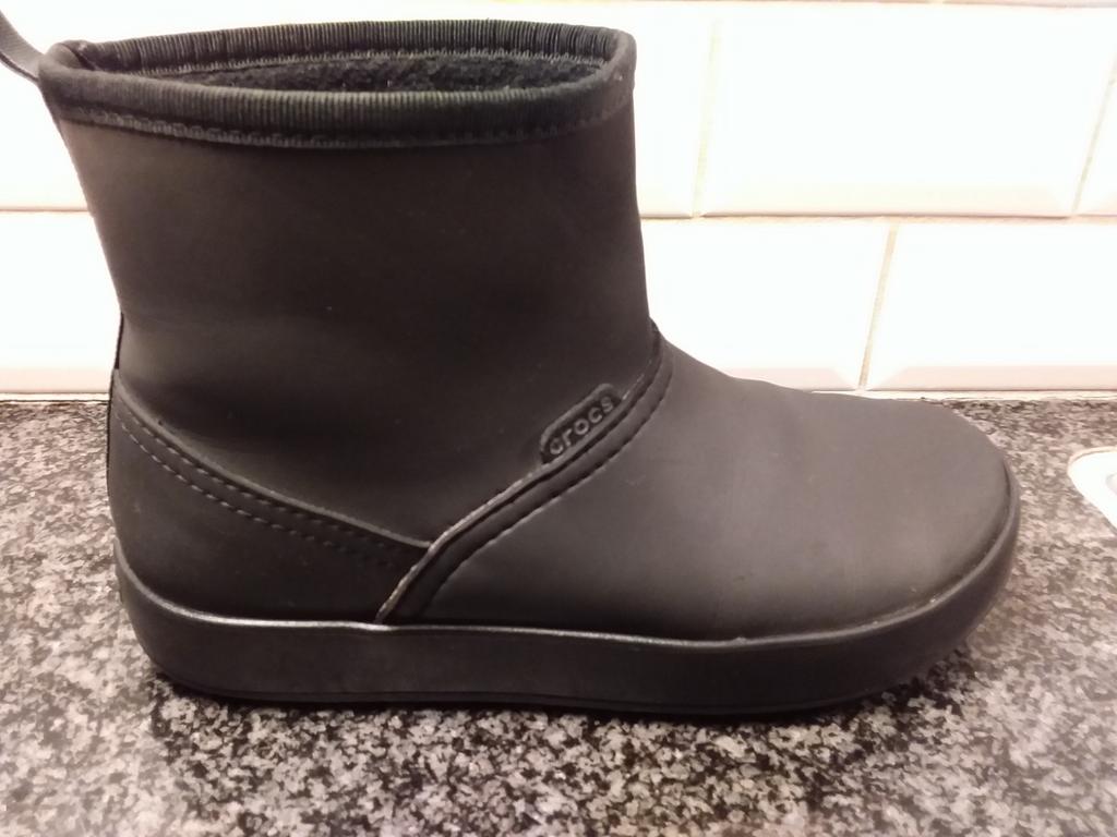 Crocs zwarte korte laarsjes. Maat 37/38, Ophalen of Verzenden