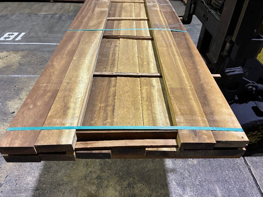 Louro Preto hardhout balken planken vlonderplanken 45x138mm, Ophalen, Nieuw, Hardhout, 250 cm of meer