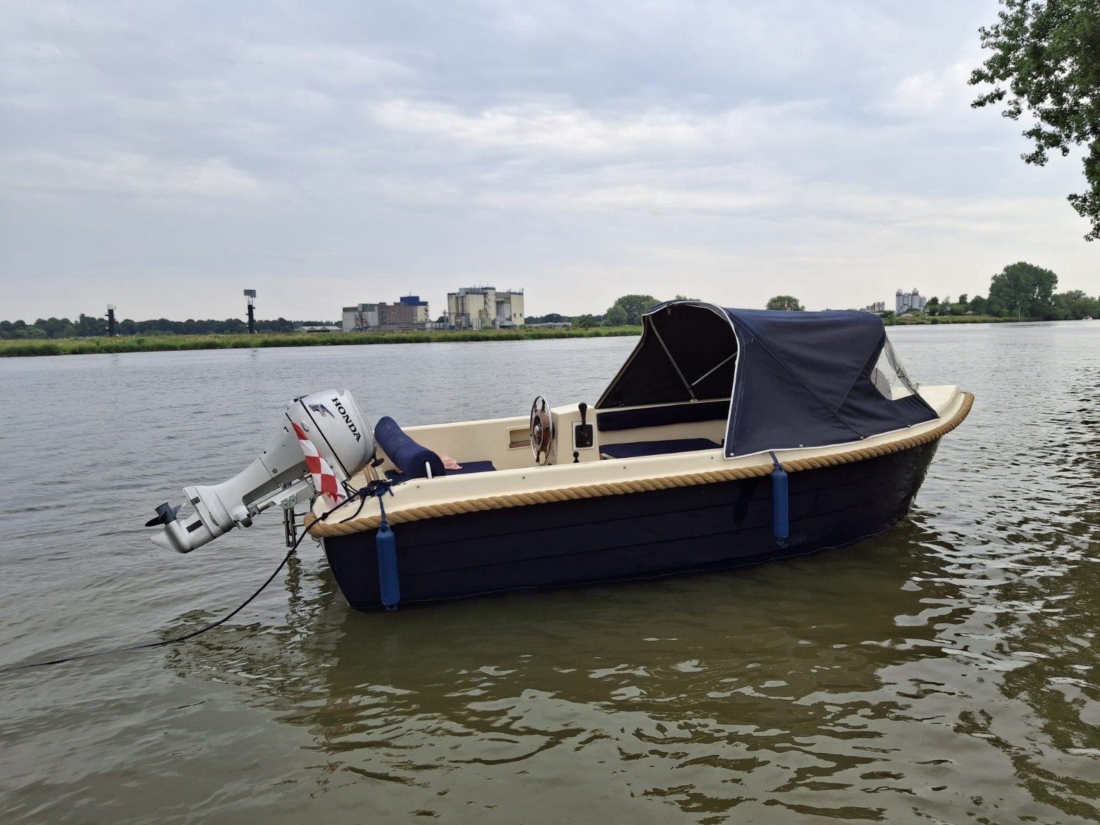 Boot met 15 pk motor en trailer, dus geen vaarbewijs nodig !, Ophalen, Buitenboordmotor, Trailer