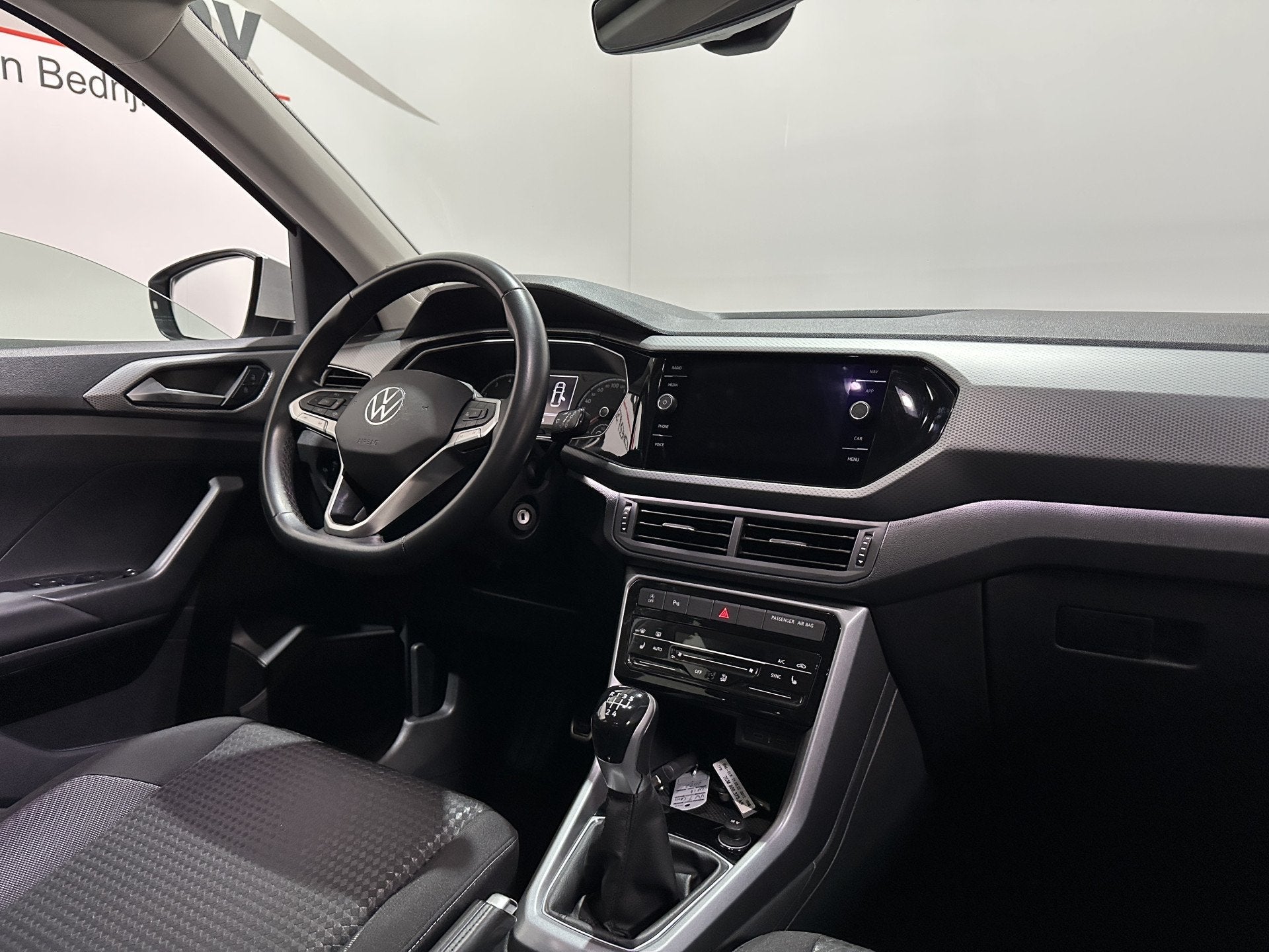 Volkswagen T-Cross 1.0 TSI Active - Carplay / PDC / Stoelver, Auto's, Voorwielaandrijving, T-Cross, Gebruikt, Euro 6