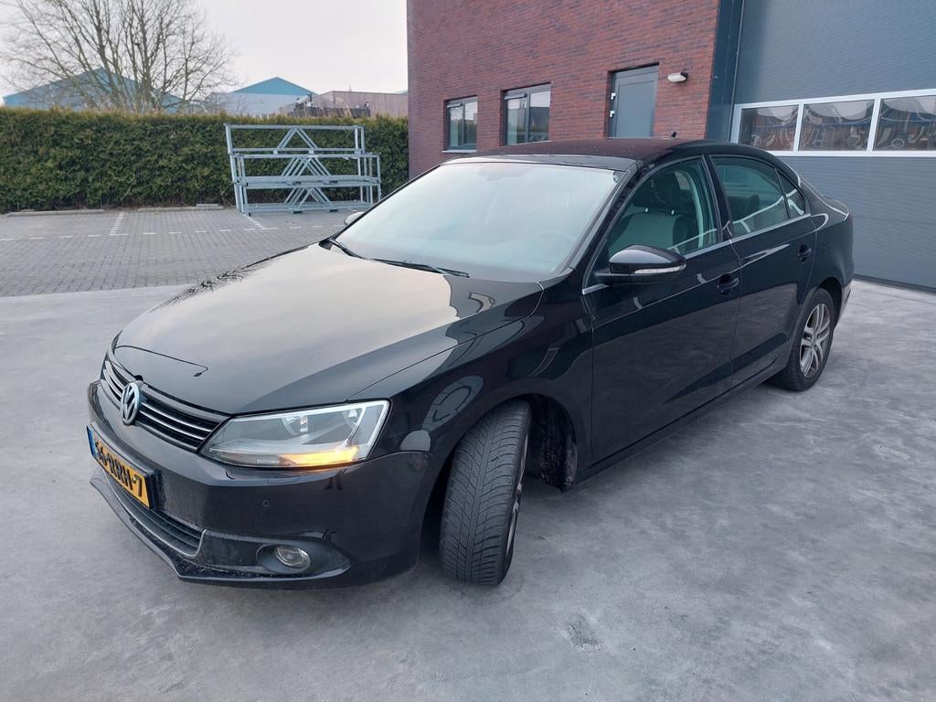 Volkswagen Jetta 1.6 TDI Highline BlueMotion AIRCO/ECC/LMV/N, Voorwielaandrijving, Euro 5, Gebruikt, 4 cilinders
