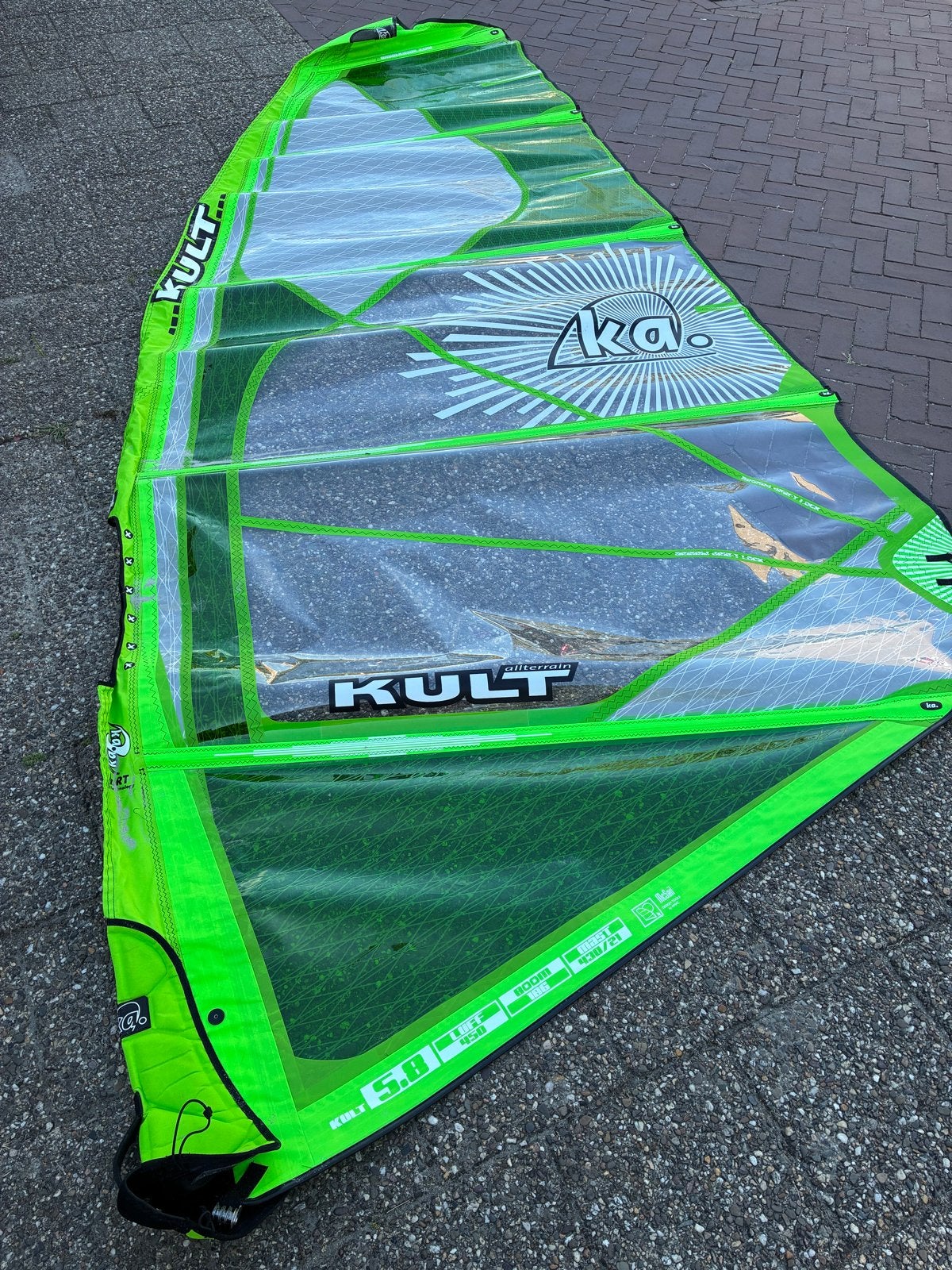 KA Sails Kult windsurfzeil 5.8 m2, Ophalen, 5 tot 6.5 m², Zo goed als nieuw, KA