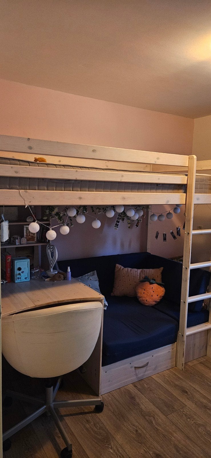 Hoogslaper met bureau, loungebank en uitschuifbed, Ophalen, Gebruikt, Eenpersoons, Wit