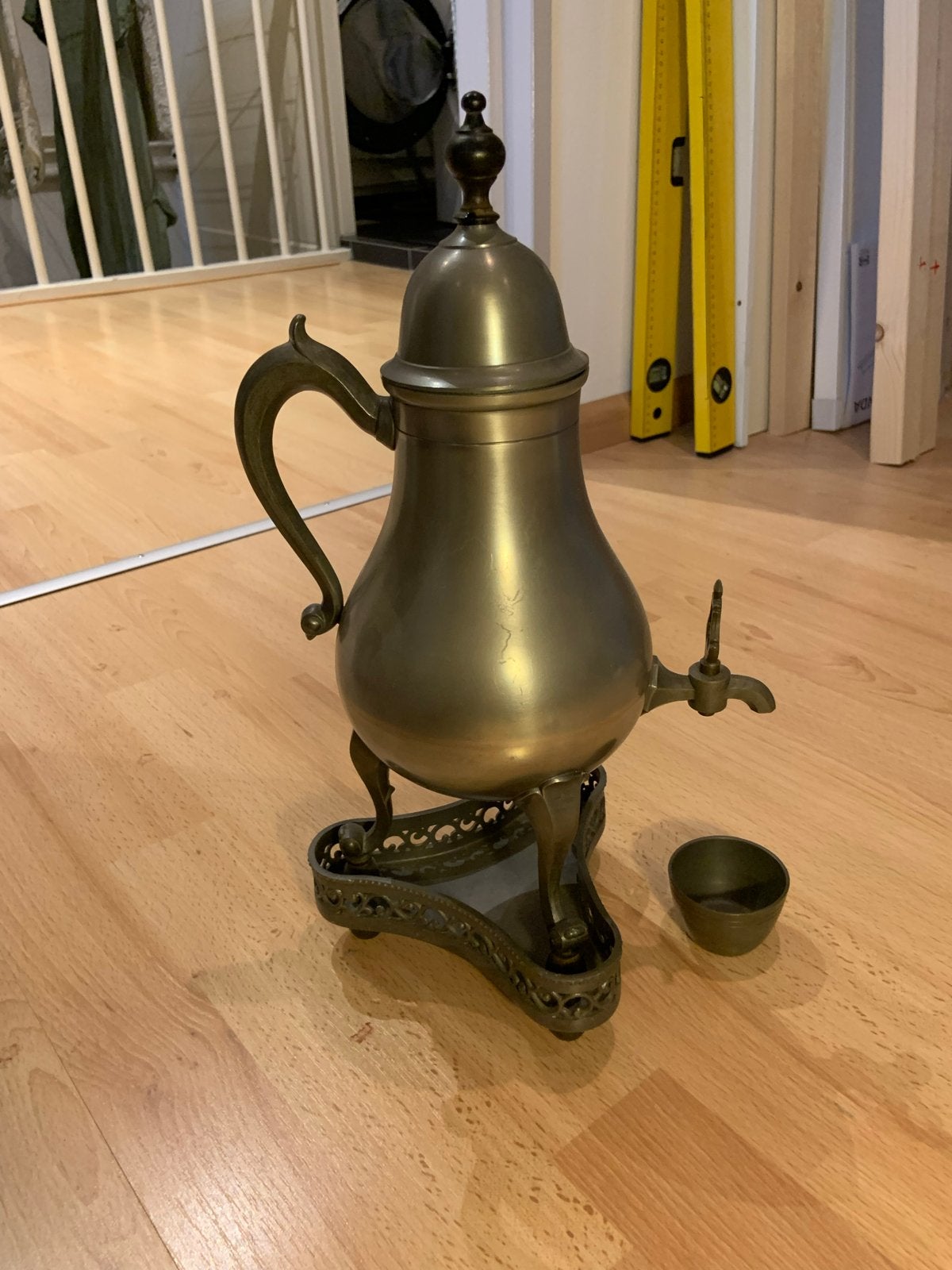 Antieke tinnen koffiekan met onderzetter en lekbakje, Antiek en Kunst, Ophalen of Verzenden