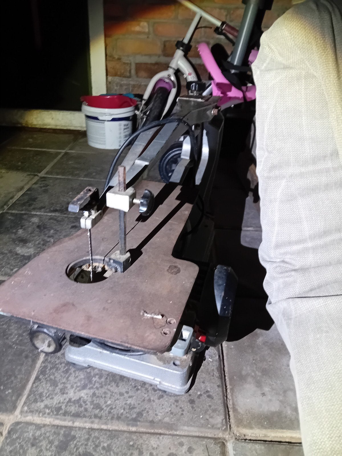Figuurzaagmachine - Ideaal voor precisiewerk, Doe-het-zelf en Verbouw, Minder dan 30 mm, Gebruikt, Pro-Tech, Ophalen of Verzenden