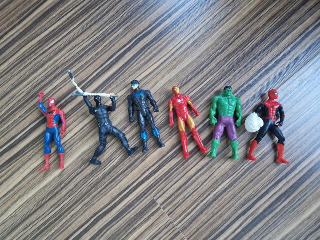 6 kleine superhelden poppen - Spiderman, Hulk, Iron Man, Ophalen, Gebruikt
