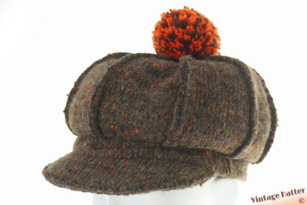 Leuke vintage ballonpet grijzig bruin met oranje pompon 56, 56 of 57 cm (M, 7 of 7⅛ inch), "Hutsalon Ria", Ophalen of Verzenden