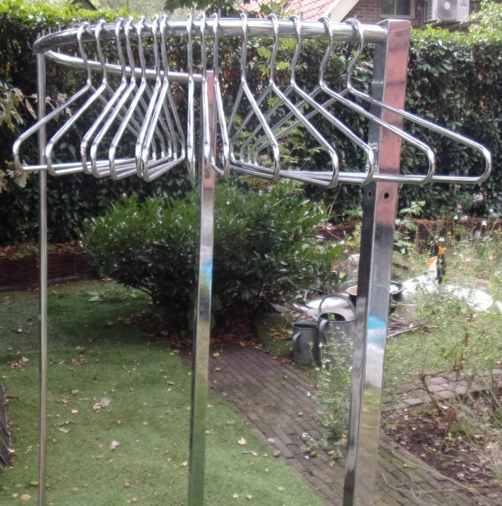 Kledingrek en kleuterbankje met eierrekje, 2 aloeplanten, Ophalen, Gebruikt