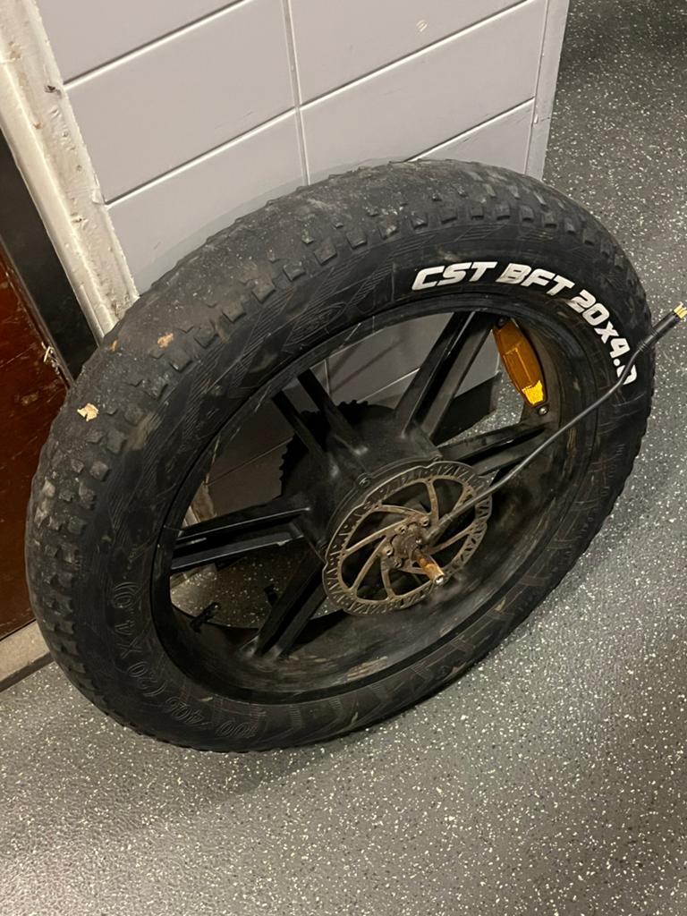 Fatbike v8 achterwiel + motor, Ophalen of Verzenden, Fatbike, Band