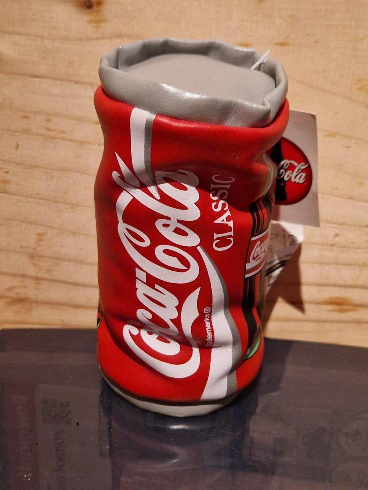Coca-Cola Classic Pluche Blikje - Vintage Verzamelobject, Ophalen of Verzenden, Nieuw, Gebruiksvoorwerp