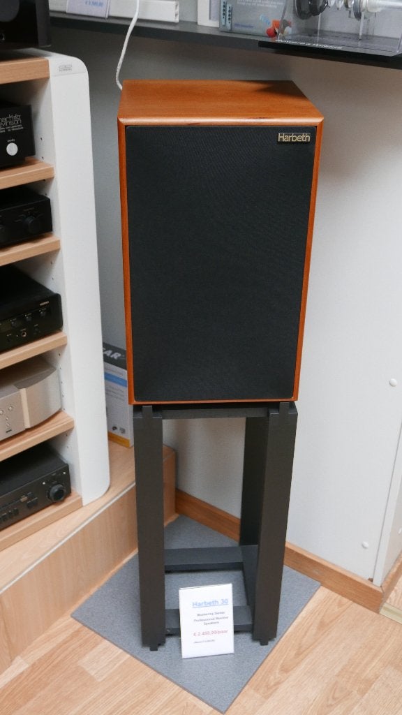 Harbeth 30 monitor luidsprekers, Zo goed als nieuw, Minder dan 60 watt, Front, Rear of Stereo speakers, Ophalen