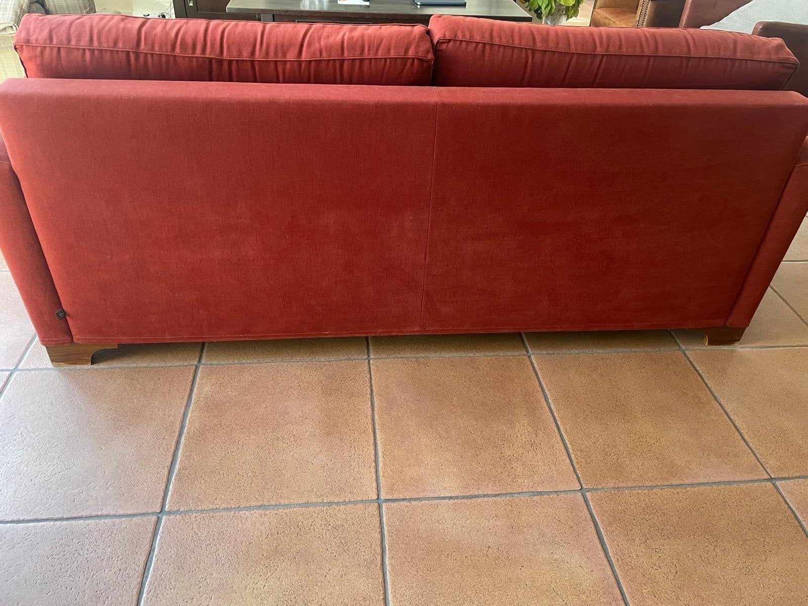 Comfortabele 2-zitsbank in terracotta stof, Ophalen, Gebruikt, 150 tot 200 cm, Tweepersoons