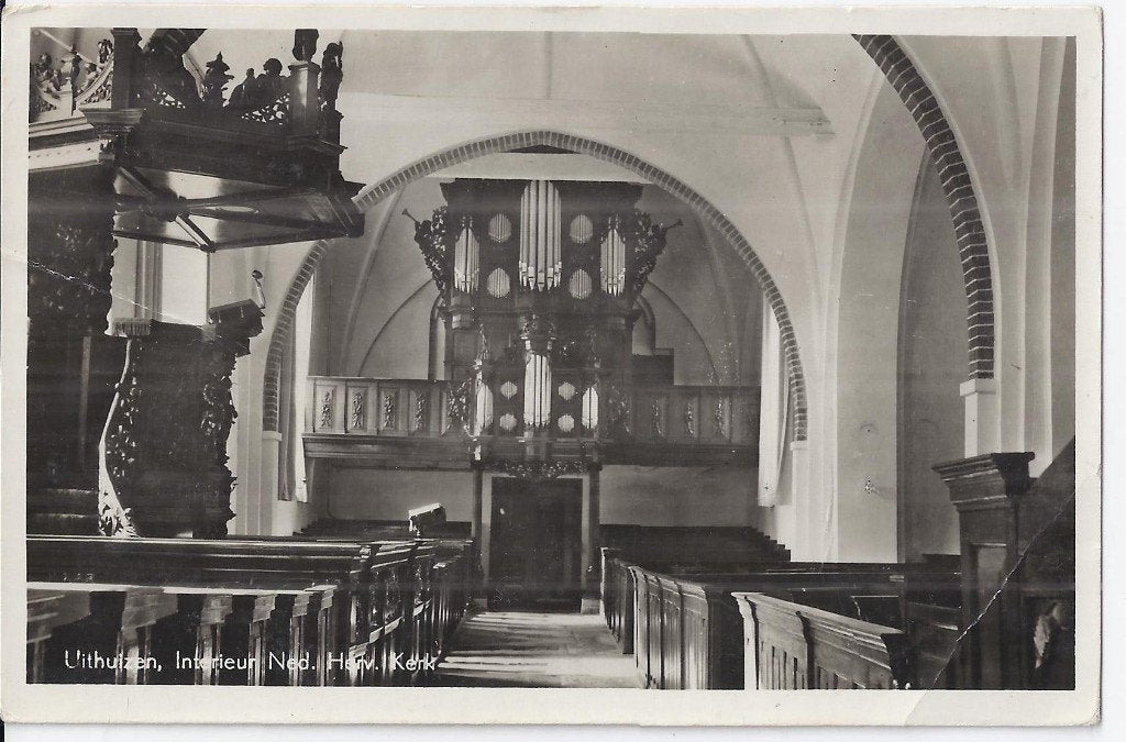 K76 ansichtkaart uithuizen interieur ned herv kerk uit 1951, Verzenden, 1940 tot 1960, Gelopen