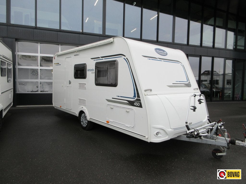 Caravelair Antares Style 450 EL +Mover, Standaardzit, Caravelair, Tot en met 4, 2 aparte bedden