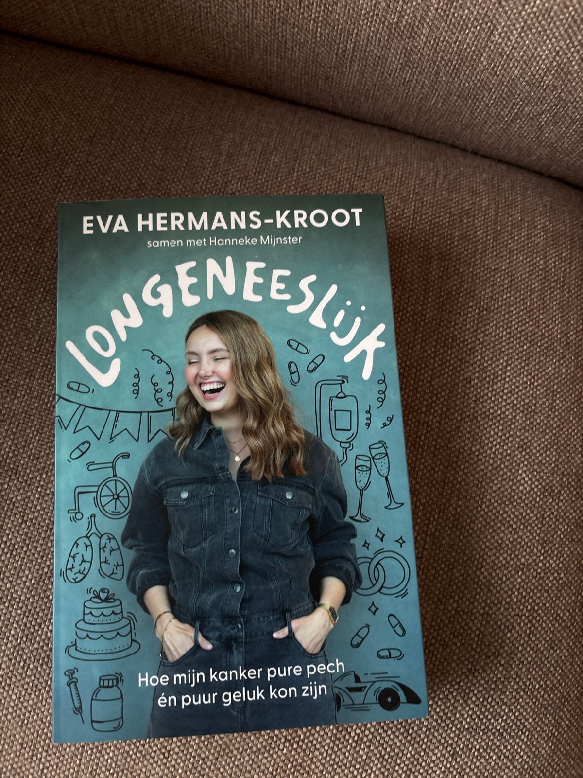 Longeeneeslijk - Eva Hermans-Kroot (Zo goed als nieuw), Ophalen of Verzenden, Zo goed als nieuw, Overige