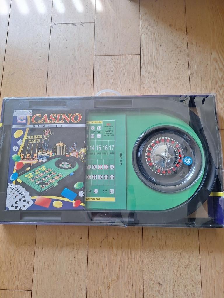 Casino Game Set: Roulette, Sic Bo, dobbelspellen, Vijf spelers of meer, Ophalen, Zo goed als nieuw, Onbekend