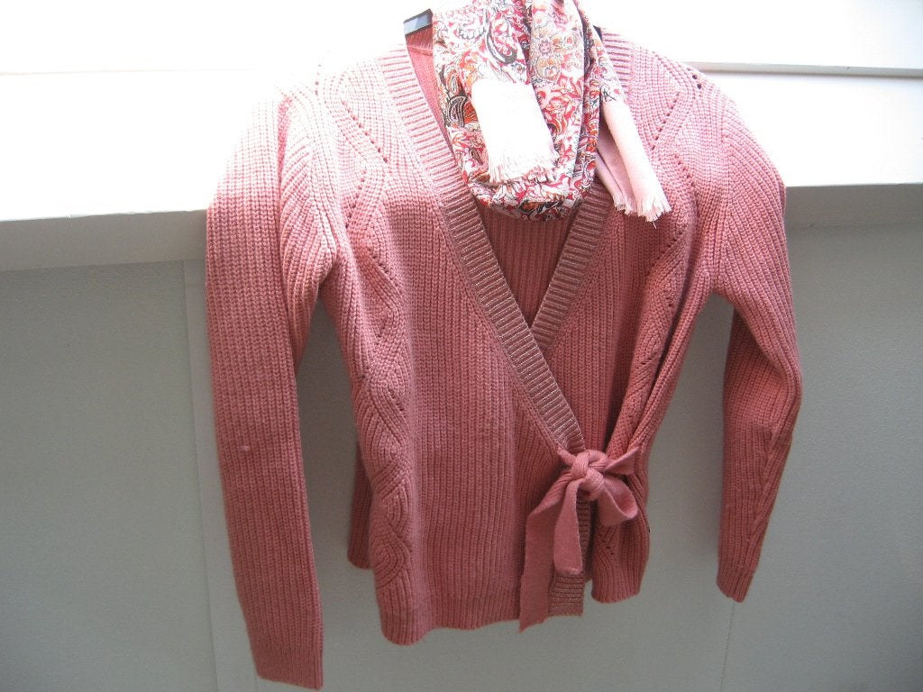Nw. dames overslag vest maat S 176 Roze kleur €10,- + sjaal, Ophalen of Verzenden, Nieuw, Maat 36 (S), Roze