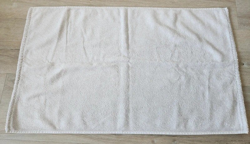 Handdoek, kleur licht grijs, maat 80X50, Overige merken, Handdoek, Ophalen of Verzenden, Zo goed als nieuw