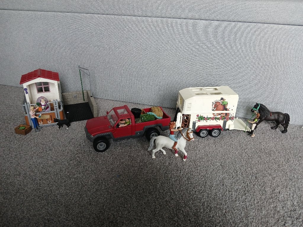Leuke schleichset trailer met stal in handige opbergbox, Ophalen, Gebruikt, Complete set, Duplo