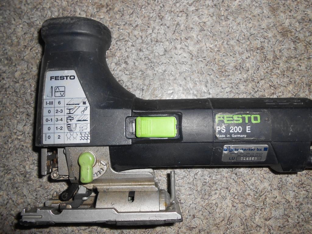 Festo decoupeerzaag PS200E, Ophalen, Gebruikt