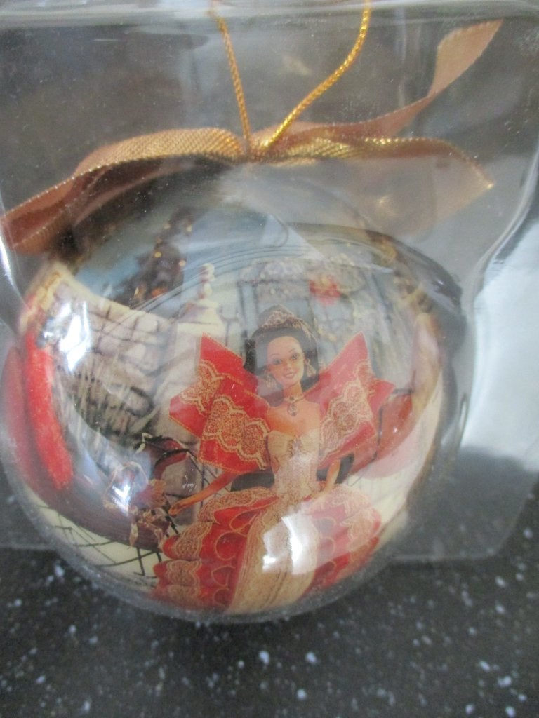 1997 HOLIDAY BARBIE KERSTORNAMENT/BAL NIEUW in doos, Ophalen of Verzenden, Nieuw, Overige typen
