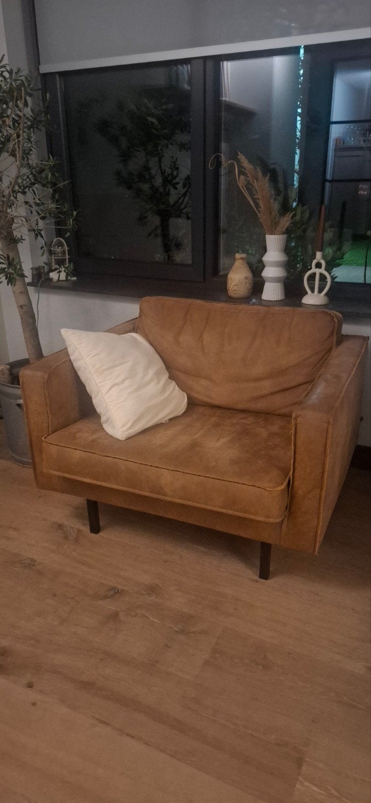 loveseat, fauteuil, 1.5 zits cognac kleur, Ophalen, Zo goed als nieuw, 75 tot 100 cm