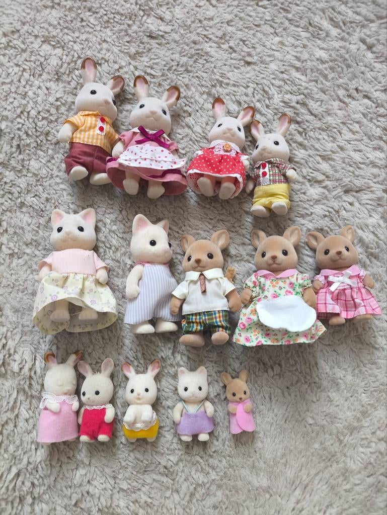 Sylvanian Families: Poppen, 3 huizen, 7-zitter & Boom, Ophalen of Verzenden, Zo goed als nieuw, Poppenhuis