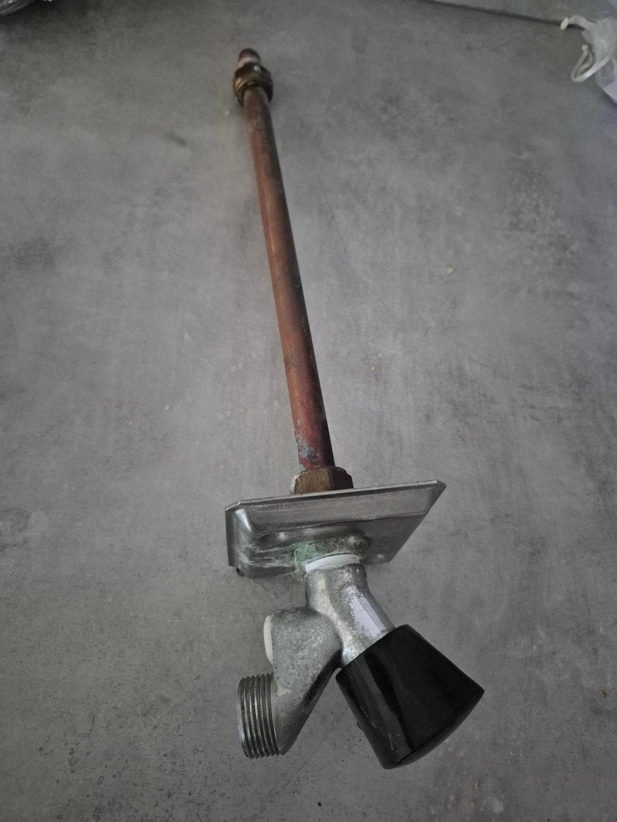 Buitenkraan / Wasmachinekraan  koperen pijp. En keuken kraan, Ophalen of Verzenden, Kraan