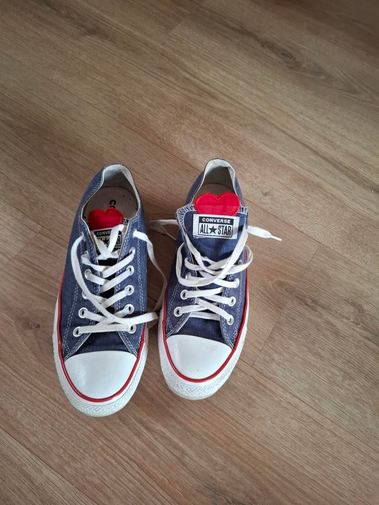 Converse All Star sneakers maat 40 blauw met rood hart, Blauw, Converse, Ophalen of Verzenden, Sneakers of Gympen