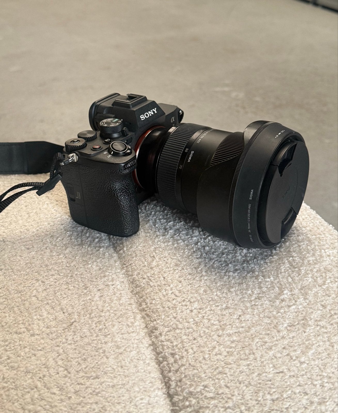 Sony A7 IV met Sigma 24-70mm f/2.8 DG DN Art lens, Audio, Tv en Foto, Gebruikt, Sony, Geen optische zoom, Bodydop