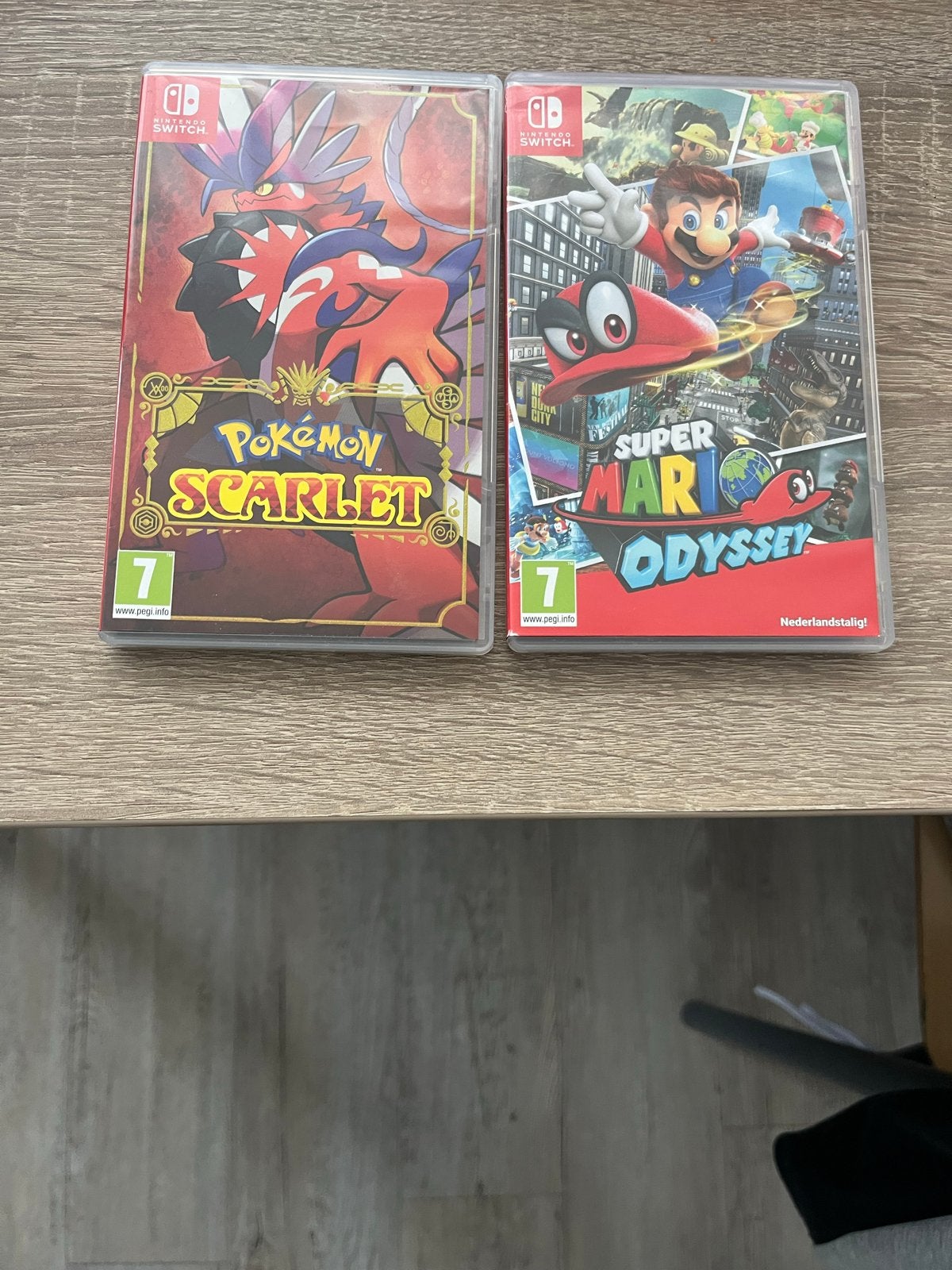 Pokémon Scarlet & Super Mario Odyssey - Nintendo Switch, 1 speler, Ophalen of Verzenden, Zo goed als nieuw, Role Playing Game (Rpg)