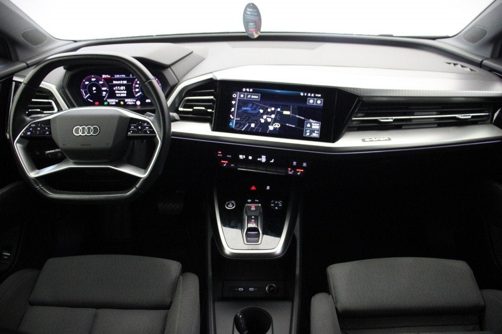 Audi Q4 E-TRON 35 Launch edition Advanced 55 kWh - Digitaal, Auto's, Achterwielaandrijving, 33 min, 170 pk, Zilver of Grijs