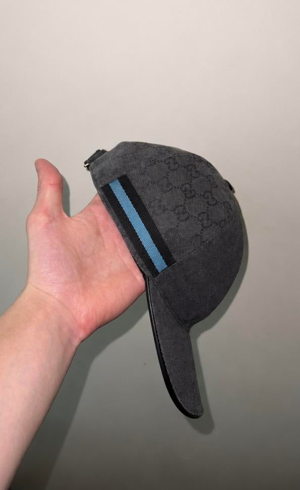 Gucci pet zwart met blauwe streep, Kleding | Heren, Ophalen of Verzenden, Zo goed als nieuw