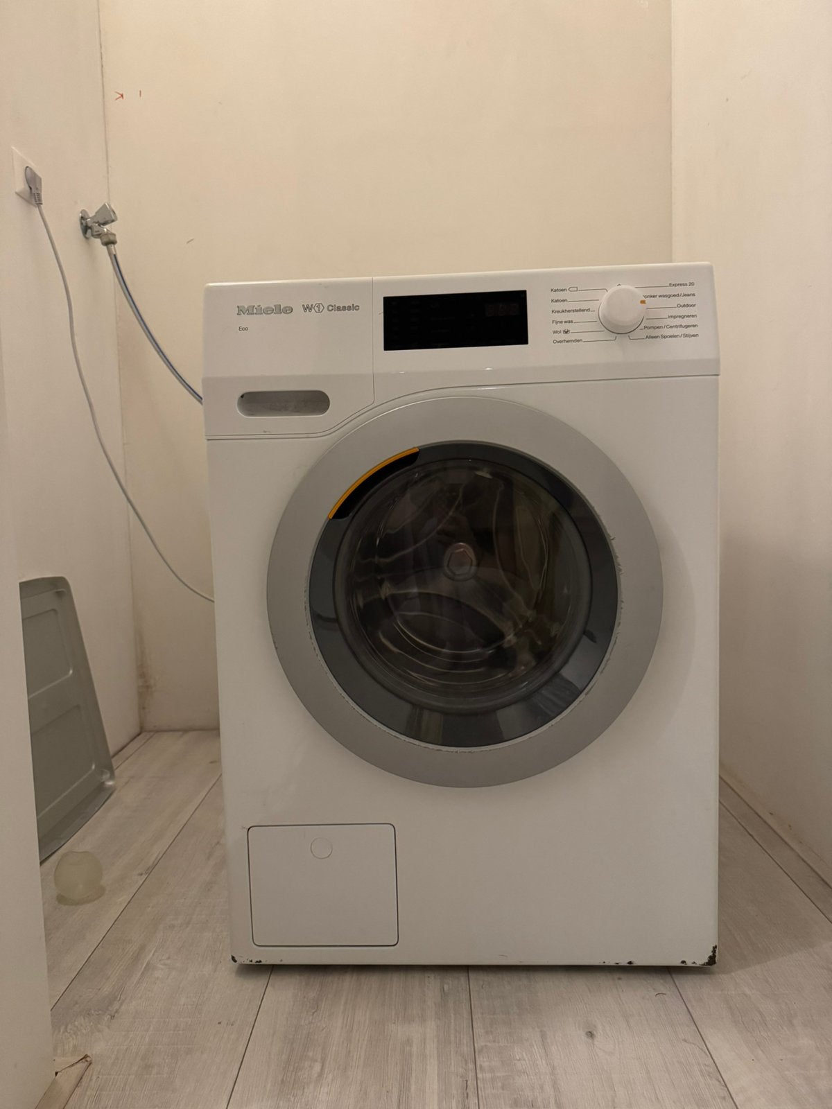 Miele W1 Classic Eco Wasmachine, Witgoed en Apparatuur, Ophalen, Zo goed als nieuw, 85 tot 90 cm, 1200 tot 1600 toeren