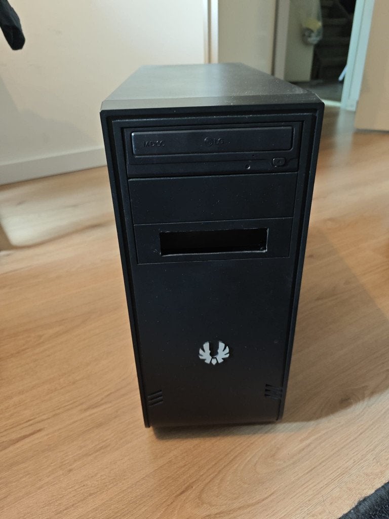 PC behuizing, Computers en Software, Computerbehuizingen, Ophalen of Verzenden, Zo goed als nieuw