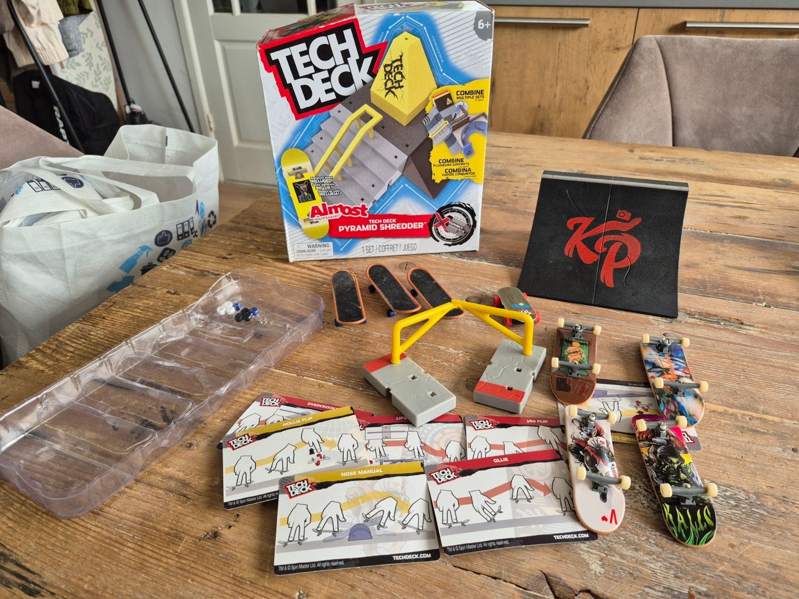 Tech Deck Skateboard Set met Piramide Shredder en Extra's, Ophalen of Verzenden, Zo goed als nieuw, Jongen of Meisje